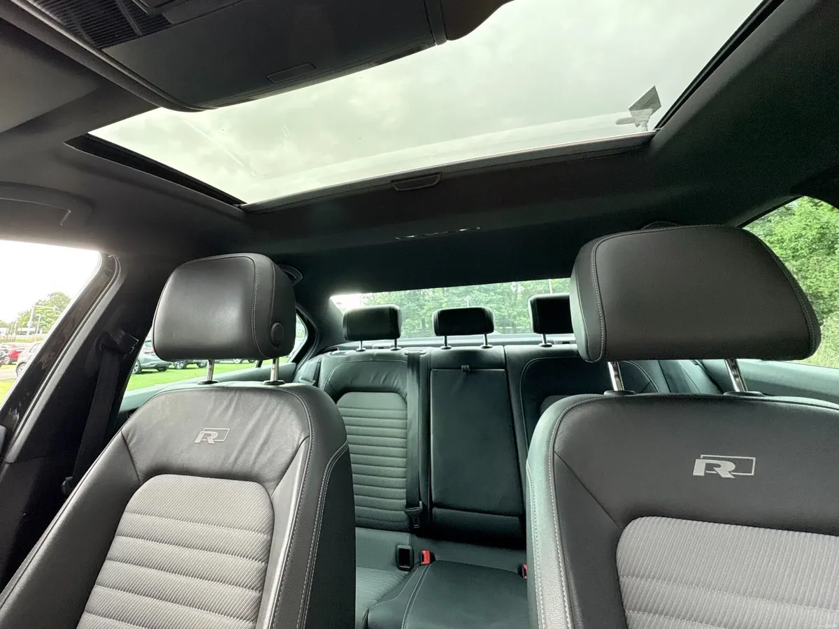 Volkswagen Passat 2018 R-Line AUTOMATIC - Image 4