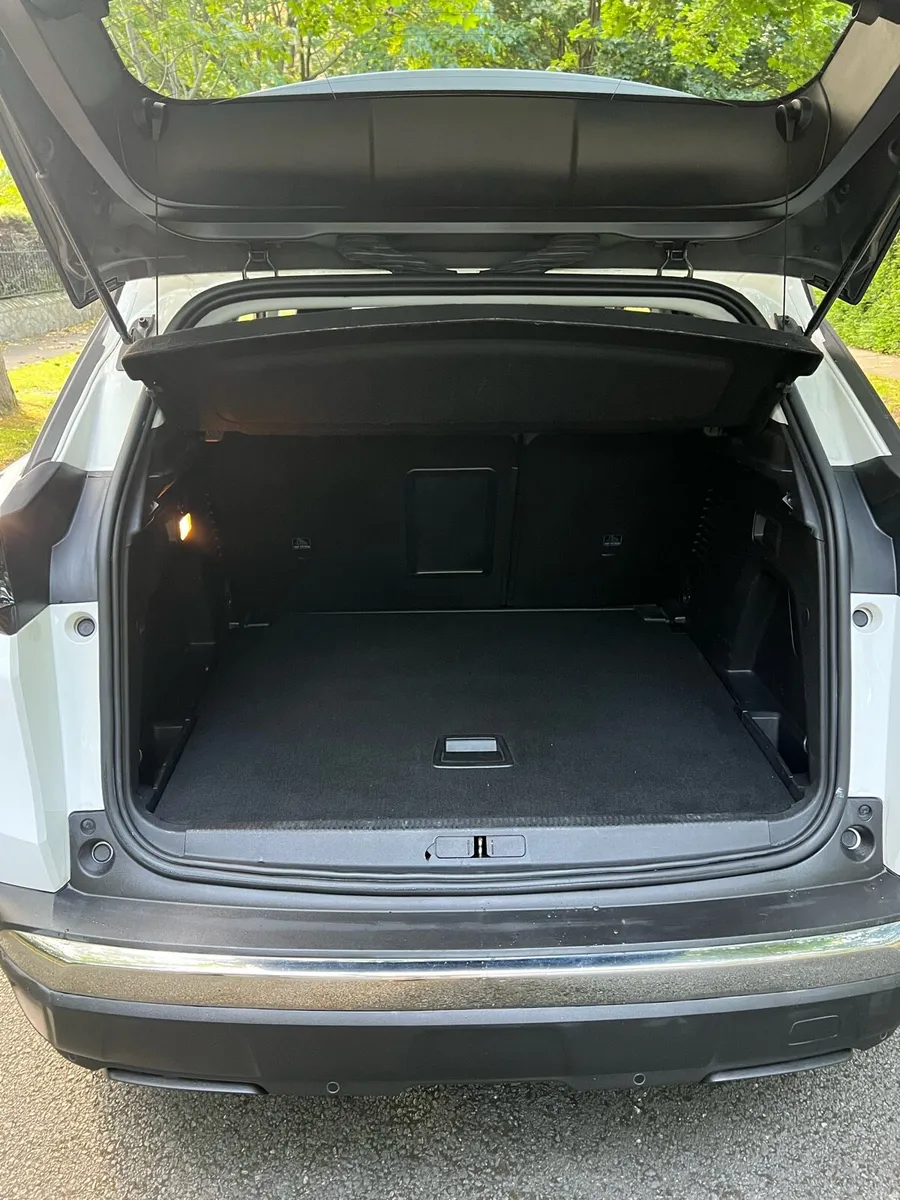 Peugeot 3008 HDI (NEW NCT) (HIGH SPEC) - Image 4