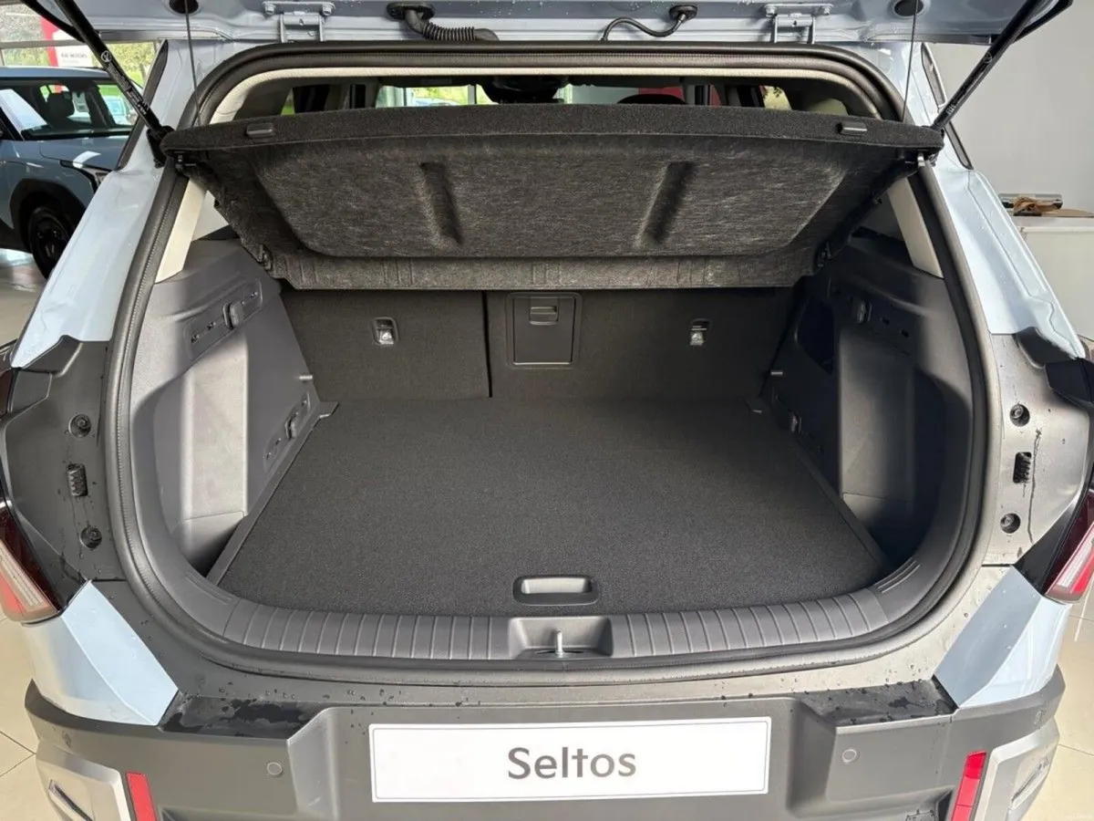 Kia Seltos K3 HEV **3.9% FINANCE** - Image 5