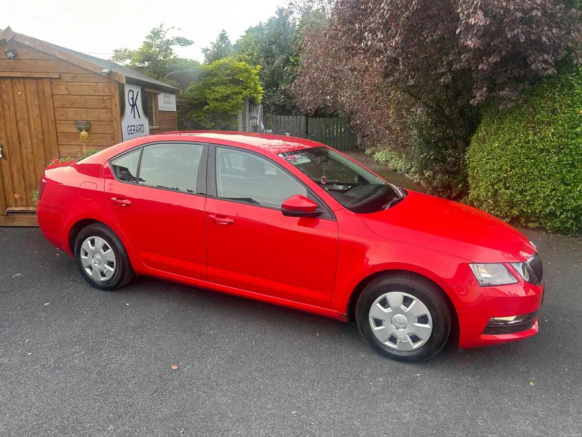 Skoda Octavia 2018 - Image 2