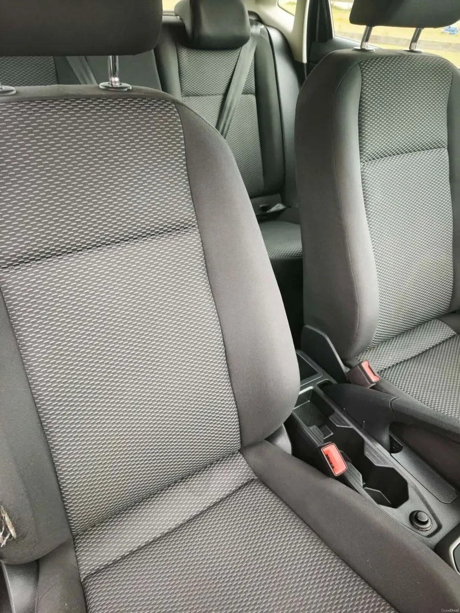 Volkswagen Polo 2019 - Image 6