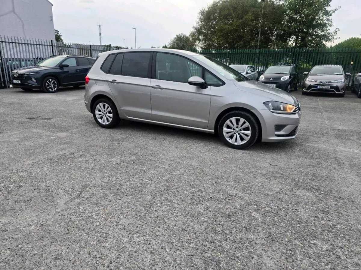 Volkswagen golf - Image 6