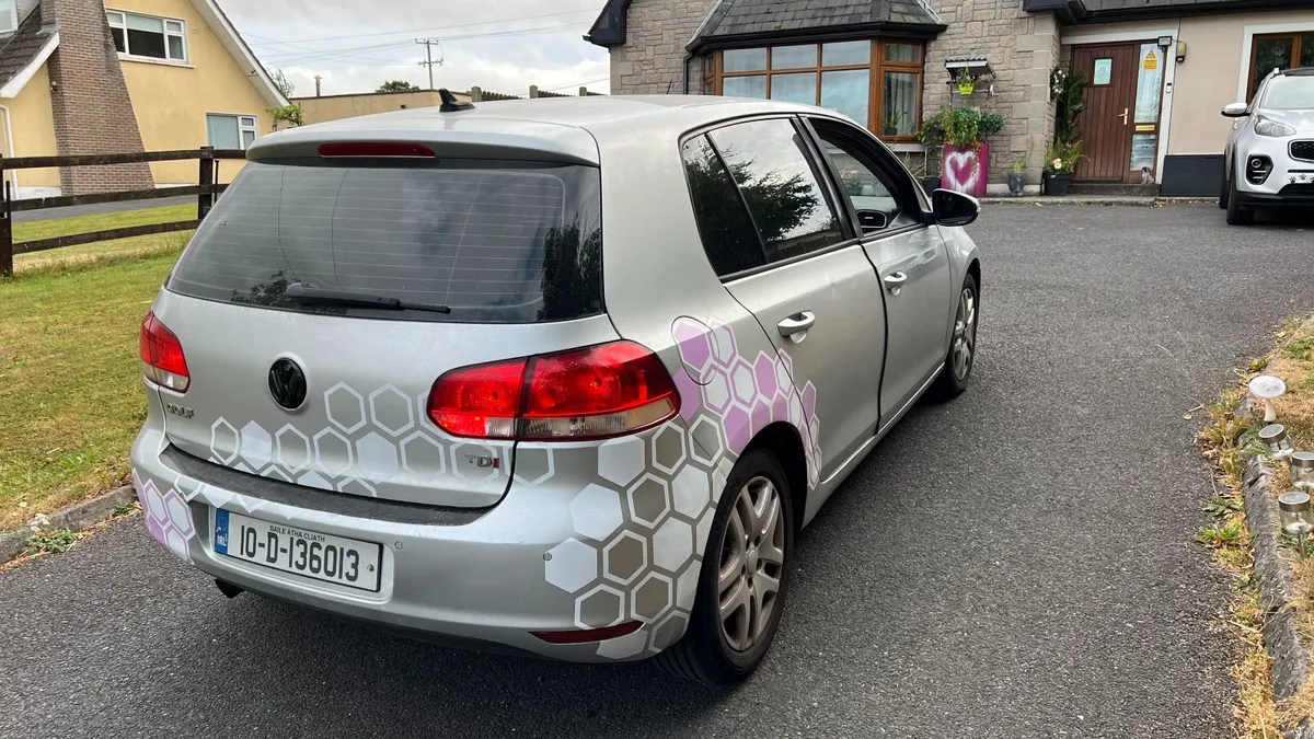 Volkswagen Golf 2010 - Image 1