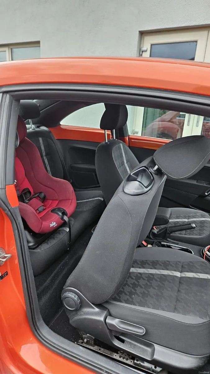 Volkswagen Beetle 2017 - Image 6