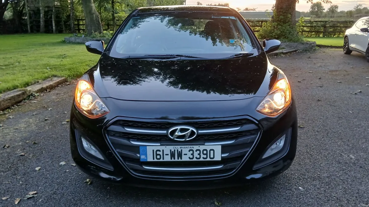 2016 Hyundai i30 Automatic NCTd - Image 2