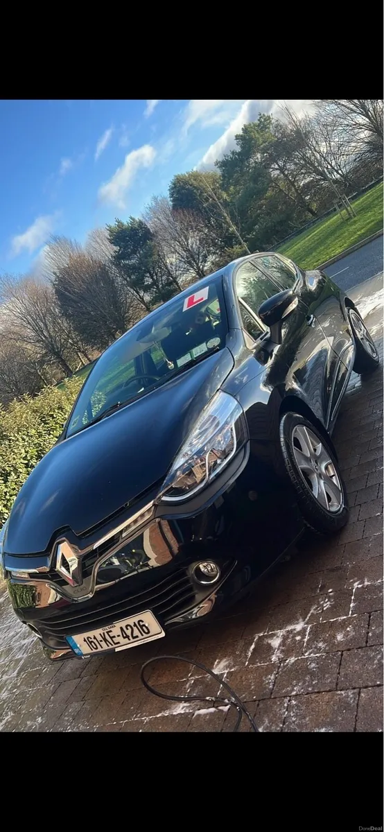 Renault Clio IV Dynamique Nav 1.2 PETR 4DR - Image 1