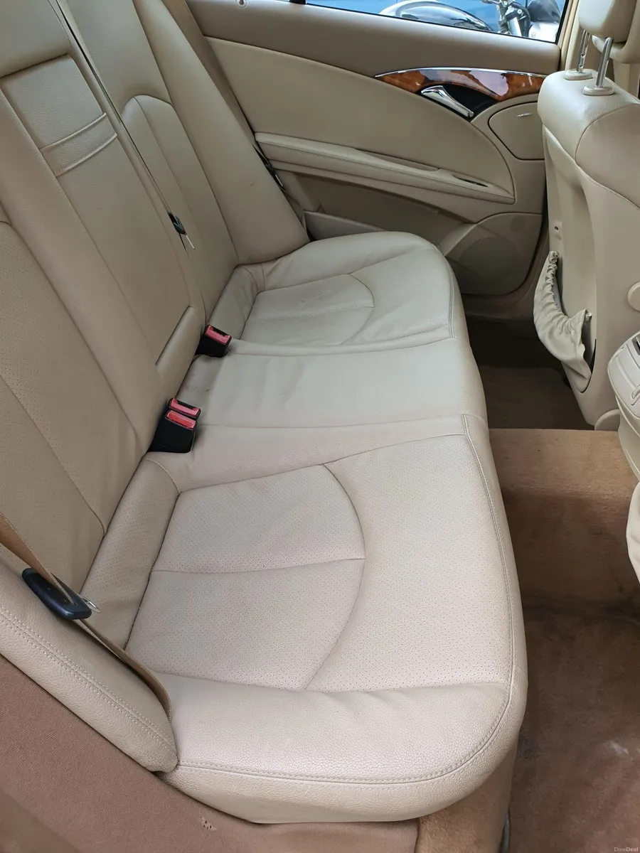 2009 Mercedes-Benz E-200 Kompressor - Image 6