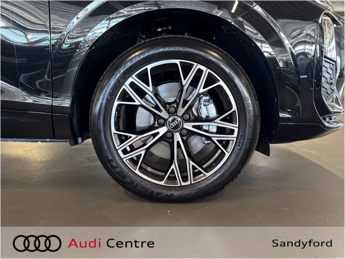 Audi Q3 E-HYBRID 270HP S-T S LINE - Image 6