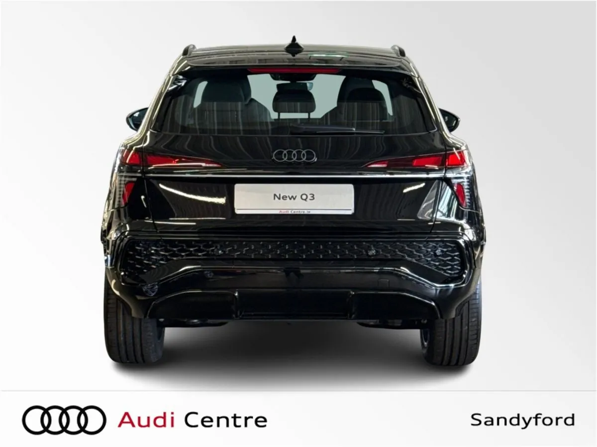 Audi Q3 E-HYBRID 270HP S-T S LINE - Image 4