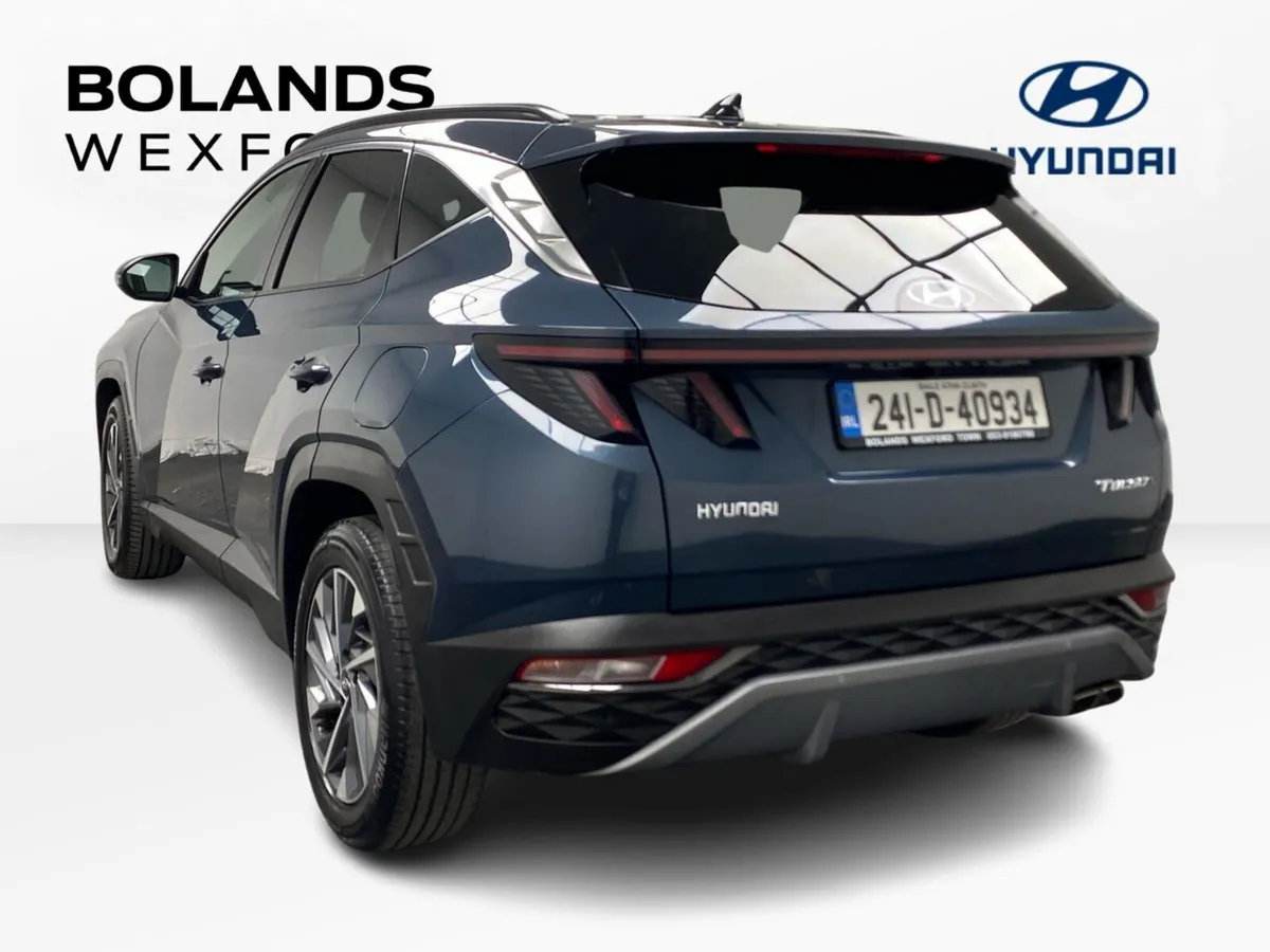 Hyundai Tucson 2WD Executive Plus - Image 3