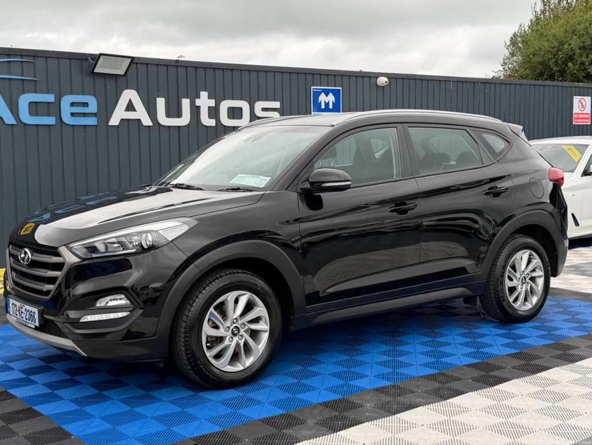 Hyundai Tucson COMFORT - 1.7L DIESEL - MANUAL - 12 - Image 3