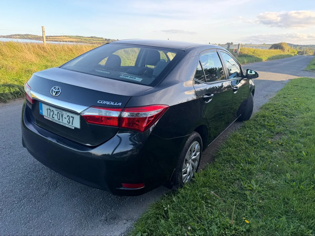 172 Toyota Corolla  1.33 Petrol - Image 3