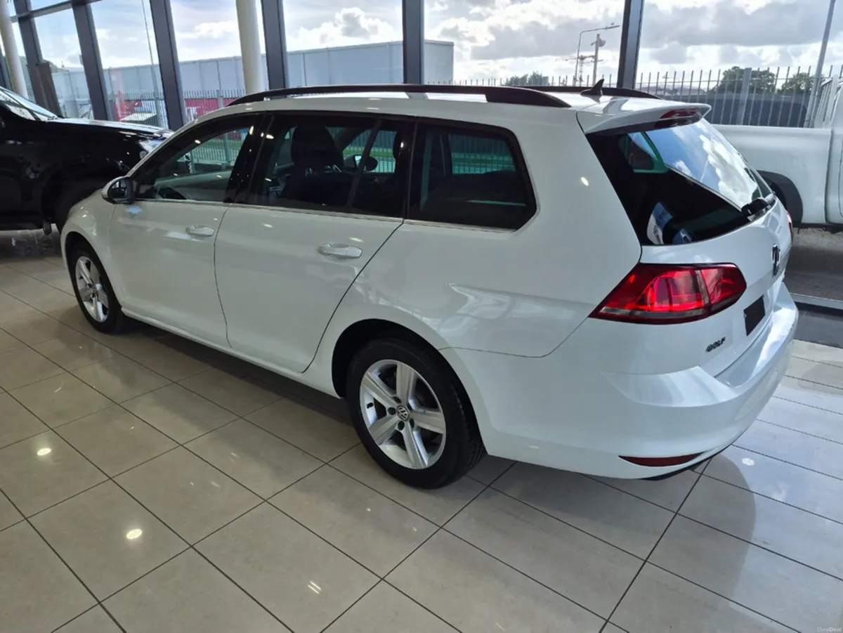 Volkswagen Golf 1.2 Auto - Image 3