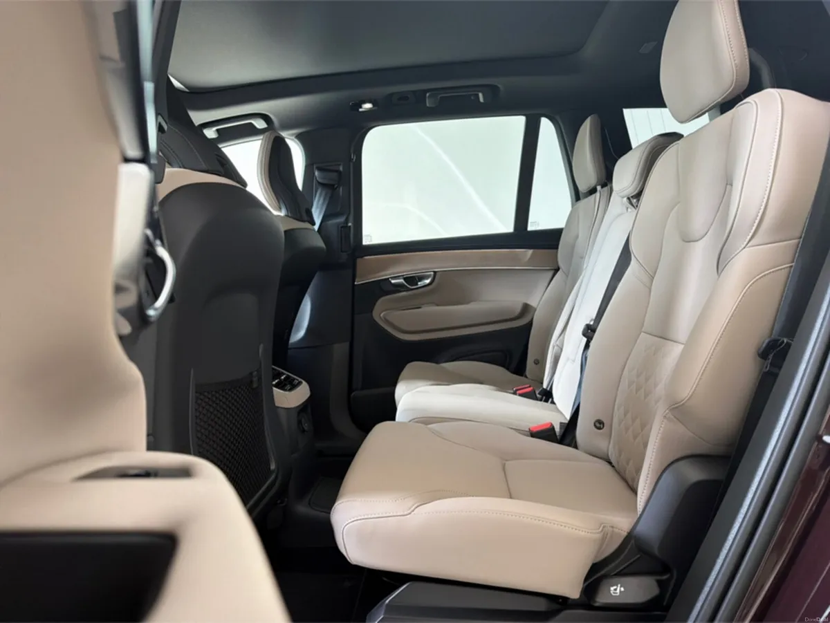 Volvo XC90 PLUS BRIGHT - Image 6