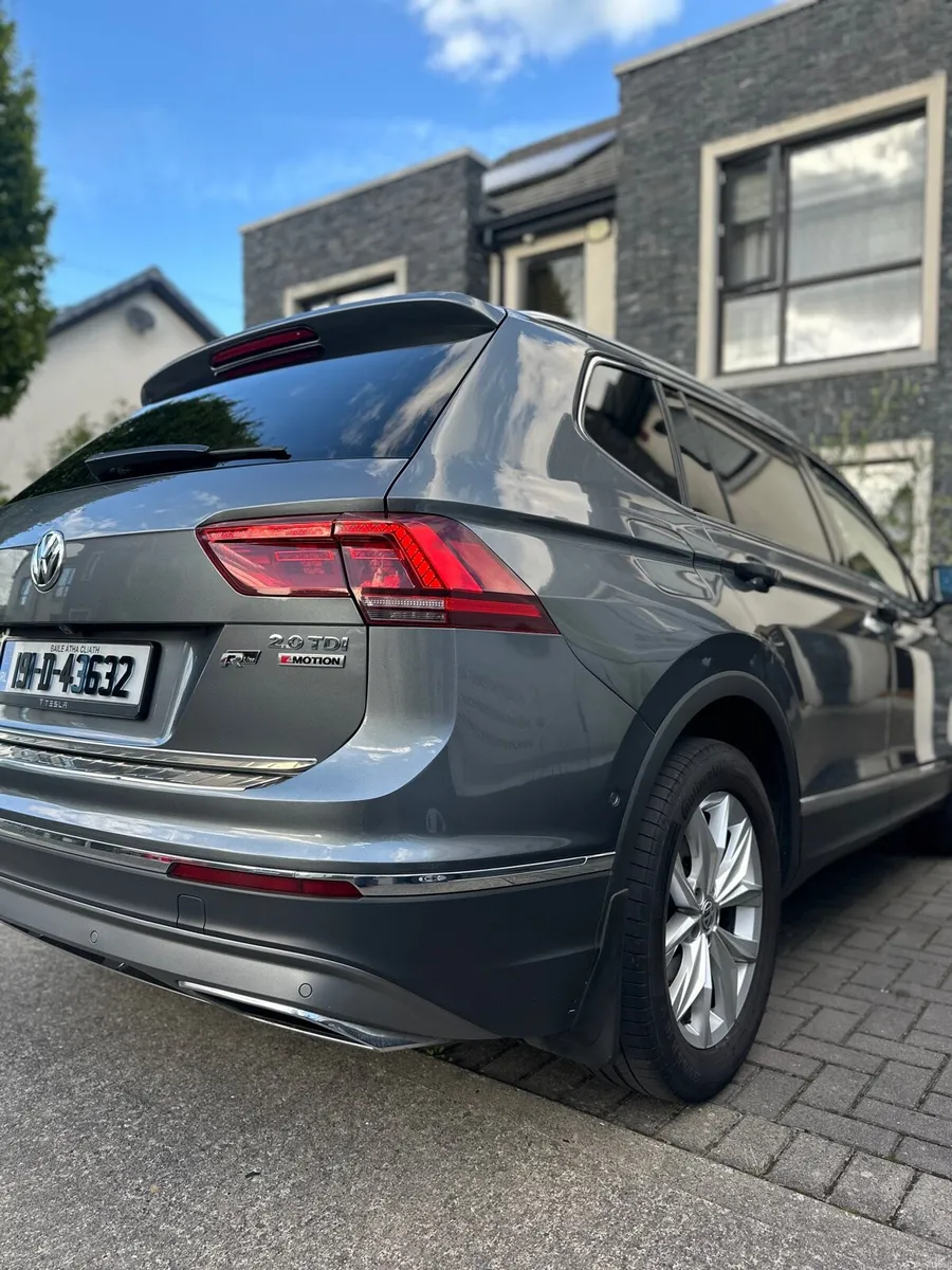 VOLKSWAGEN TIGUAN ALLSPACE - Image 2