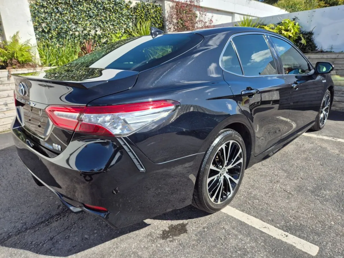 Toyota Camry 2.5 HYBRID / WORLD SPORT EDITION / TO - Image 6