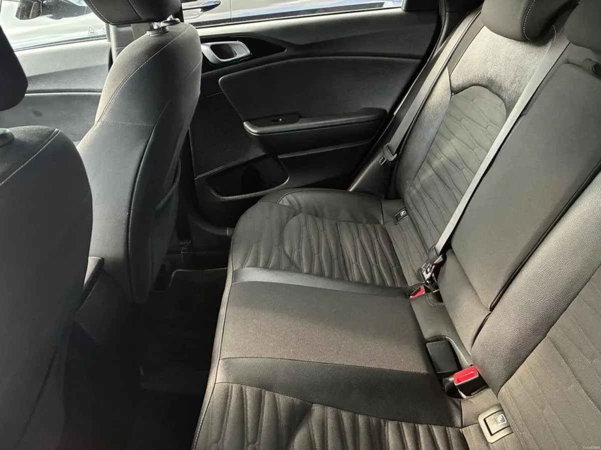 Kia Ceed GT Line 5DR *SHOWROOM CONDITION** Six spe - Image 6