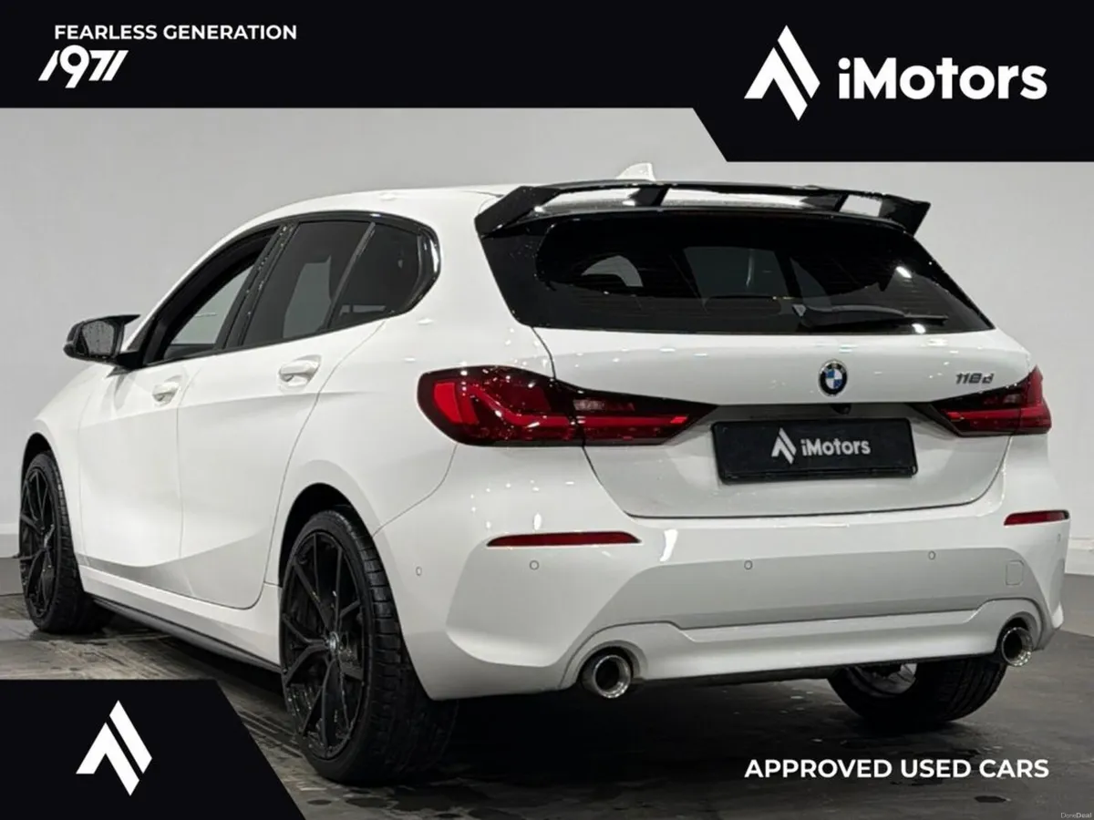 BMW 1-Series M-PERFORMANCE STYLING LOW MILEAGE - Image 6