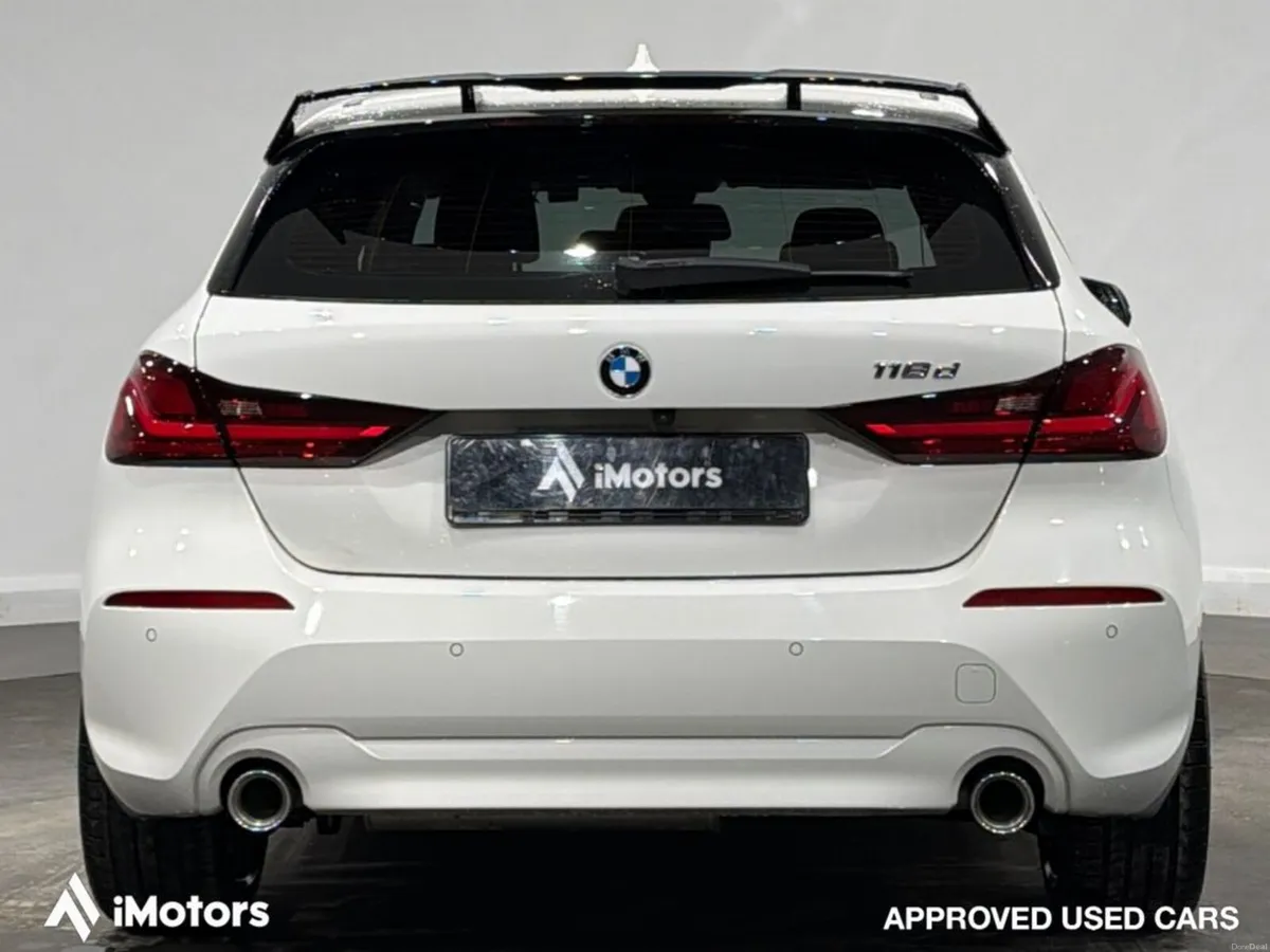 BMW 1-Series M-PERFORMANCE STYLING LOW MILEAGE - Image 4