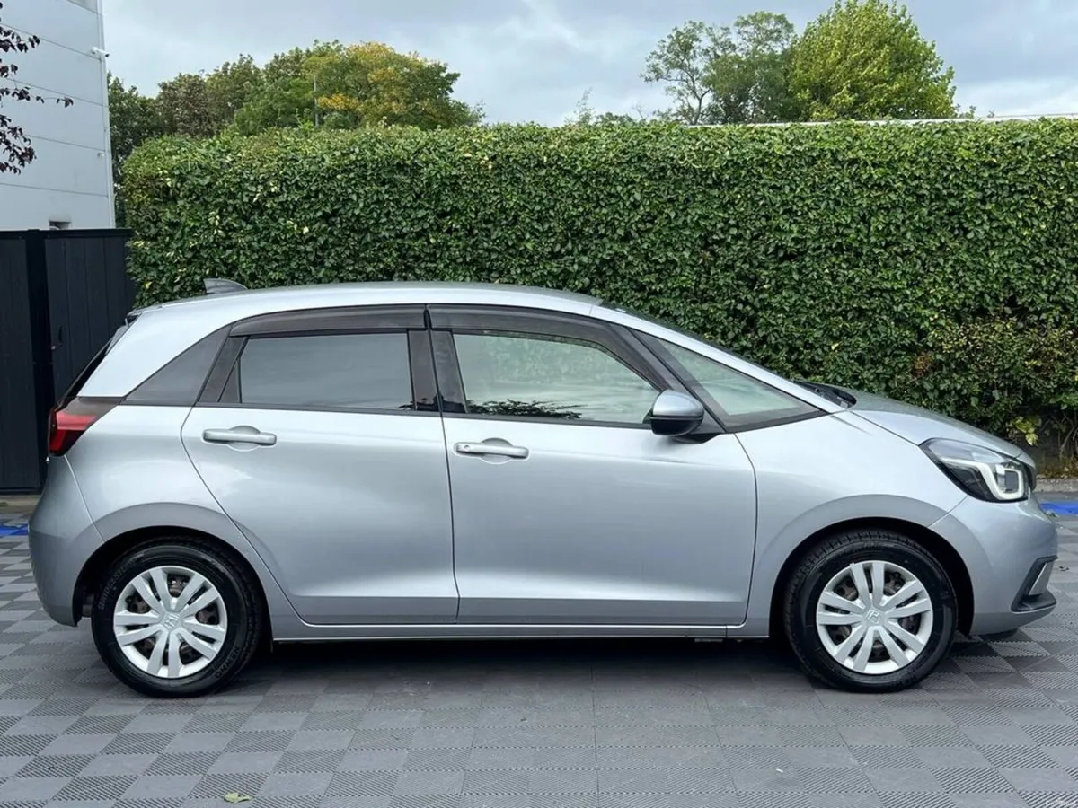 Honda Fit 1.2 HYBRID AUTO // REVERSE CAMERA // DIG - Image 2