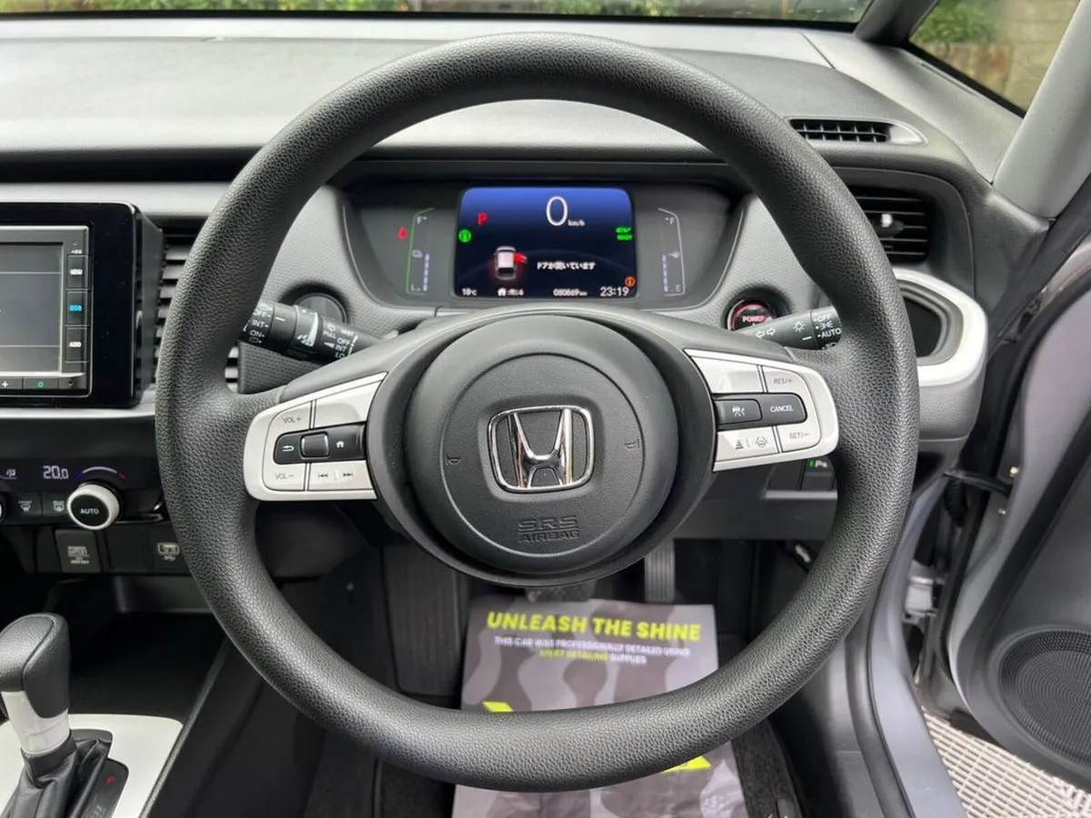 Honda Fit 1.2 HYBRID AUTO // REVERSE CAMERA // DIG - Image 4
