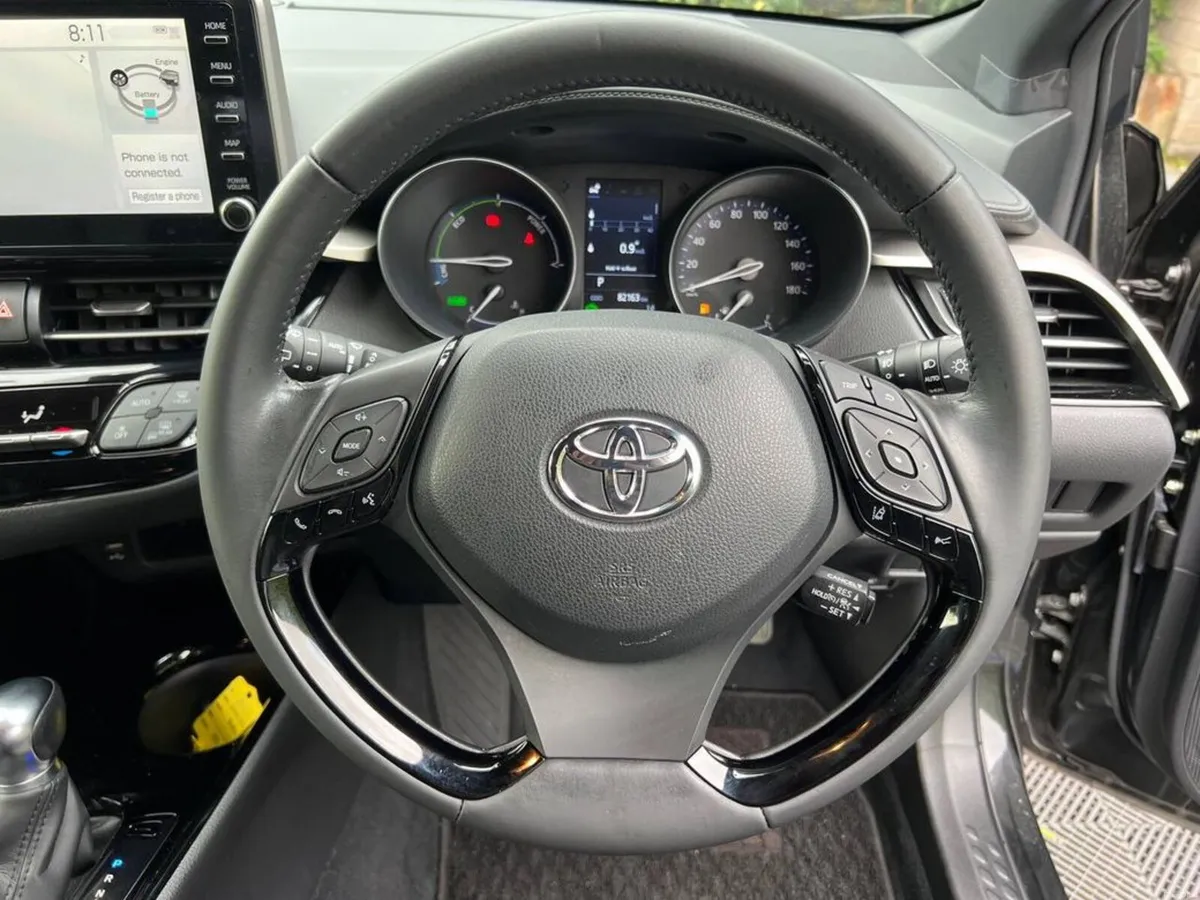 Toyota C-HR G MODE-NERO 1.8 HYBRID AUTO // SERVICE - Image 4