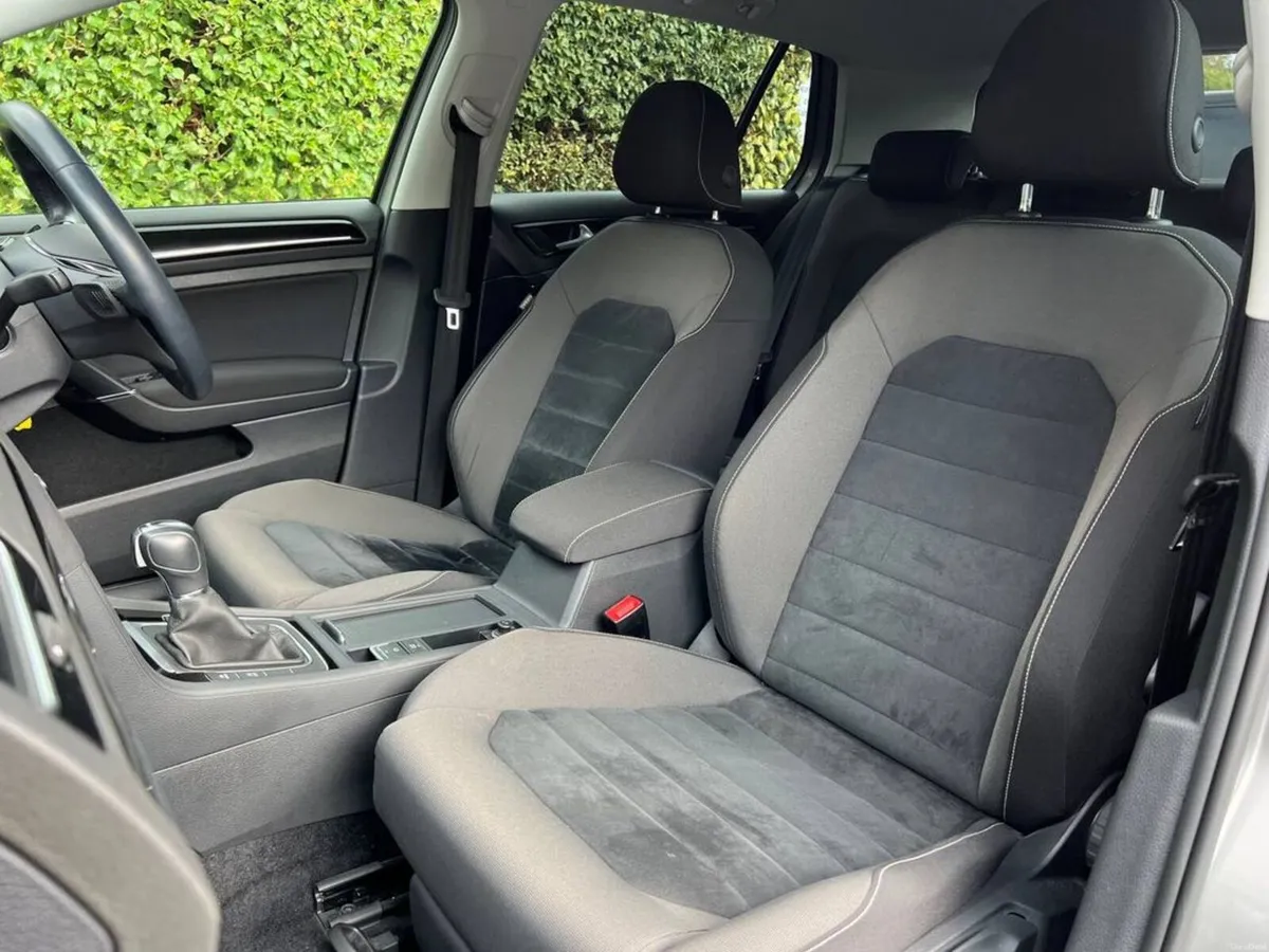 Volkswagen Golf HIGHLINE 1.4 TSI AUTO // ADAPTIVE - Image 6