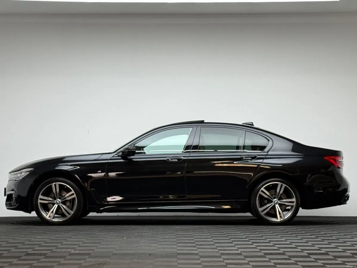BMW 7-Series 730D XDRIVE M SPORT *SUNROOF* - Image 4