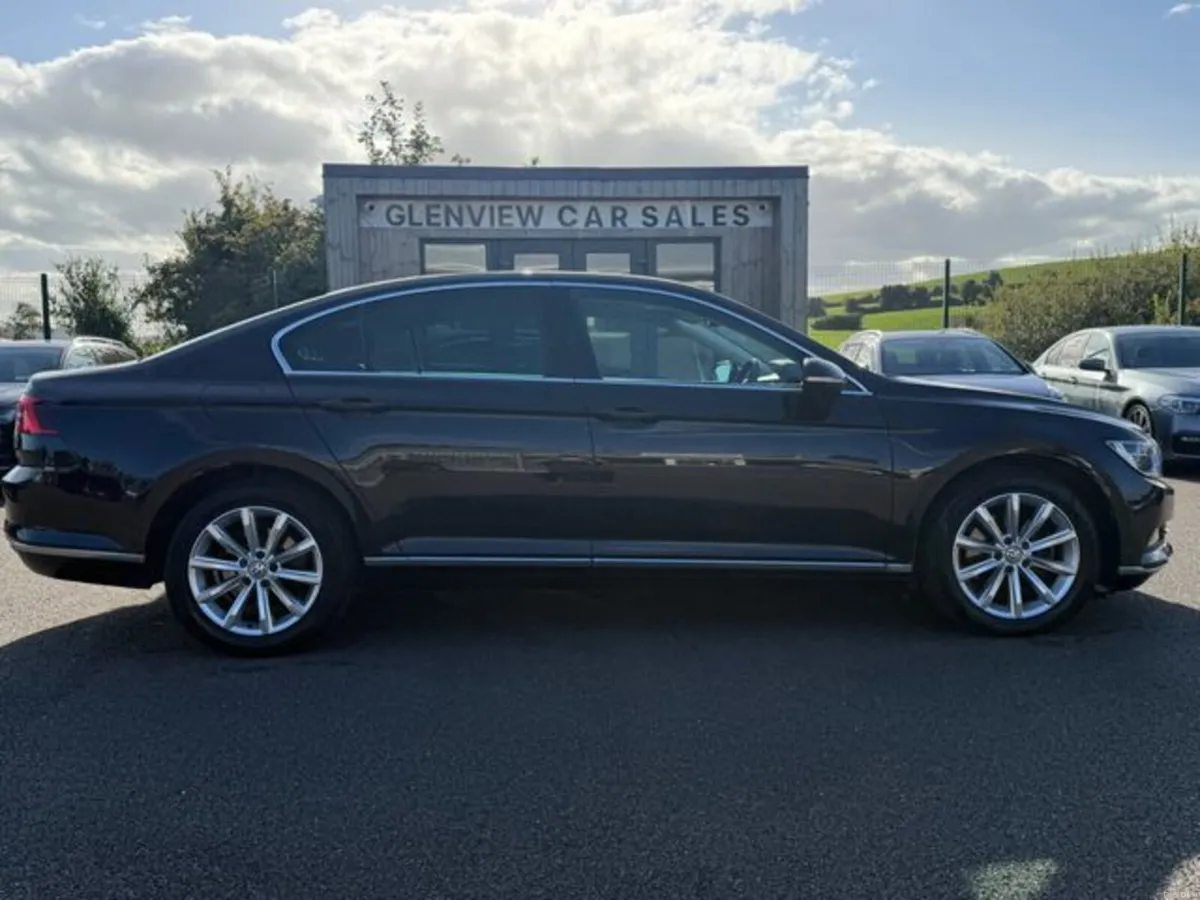 Volkswagen Passat HIGHLINE - MASSIVE HISTORY - Image 5