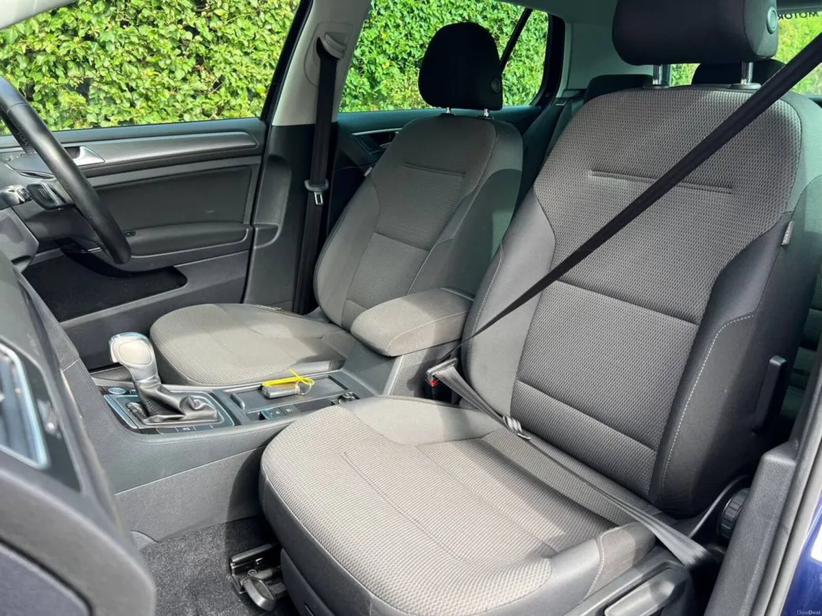 Volkswagen Golf COMFORTLINE R-LINE PACK 1.2 TSI AU - Image 6