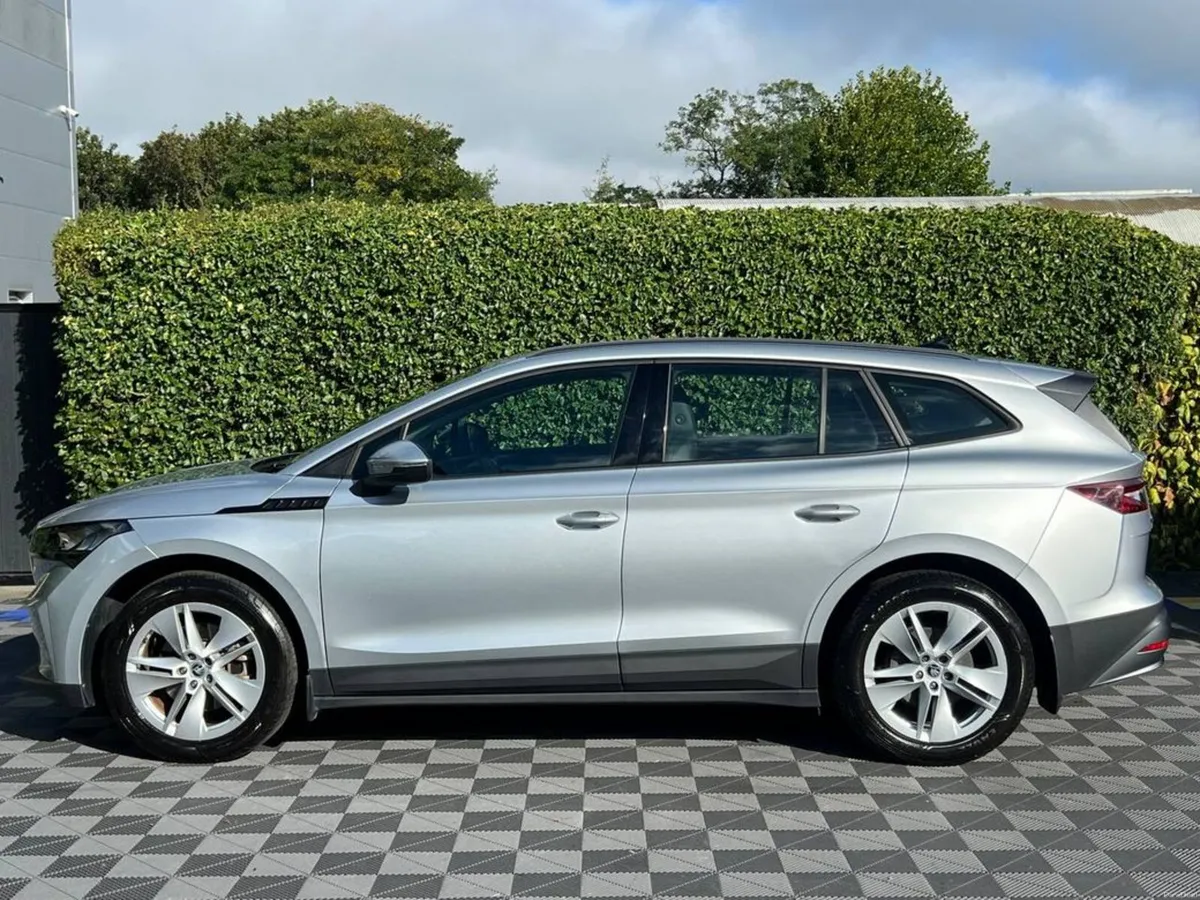 Skoda Enyaq 60 IV 58KWH // LOW MILEAGE // 19" ALLO - Image 3