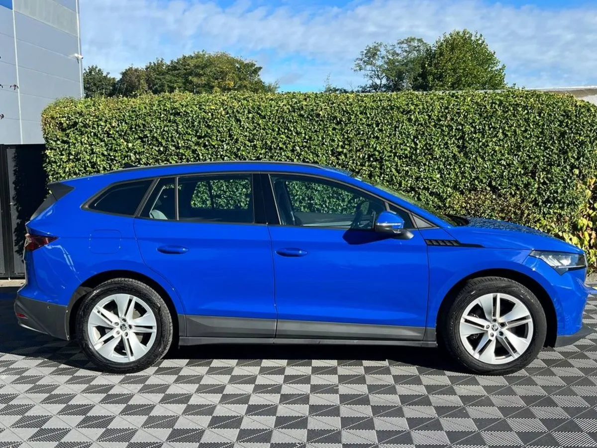 Skoda Enyaq 60 IV 58KWH // APPLE CARPLAY/ANDROID A - Image 2