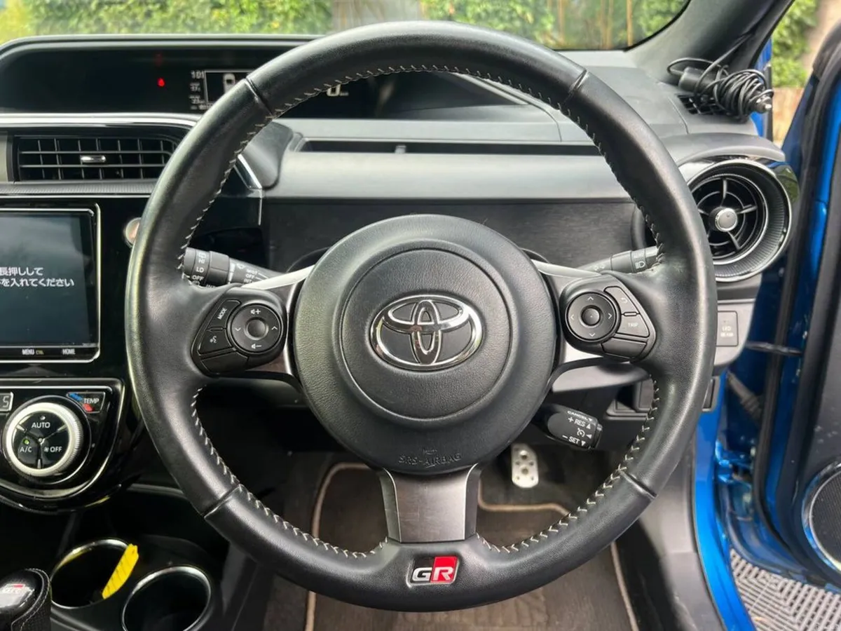 Toyota Aqua GR-SPORT 1.5 HYBRID AUTO // CRUISE CON - Image 4