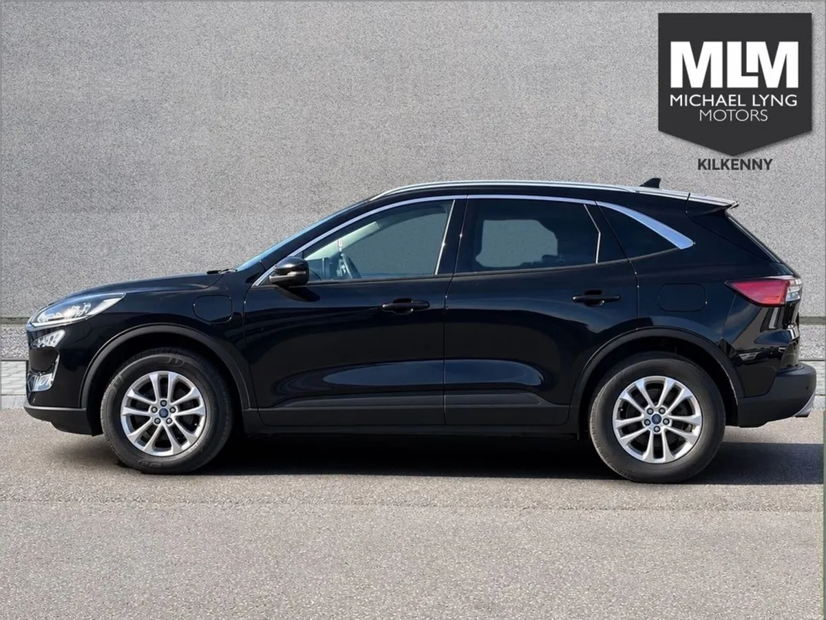 Ford Kuga Titanium 2.5phev225 S6.2 CT 4D - Image 4