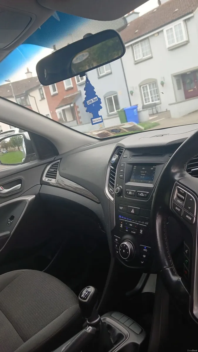 Hyundai Santa Fe 2015 - Image 3