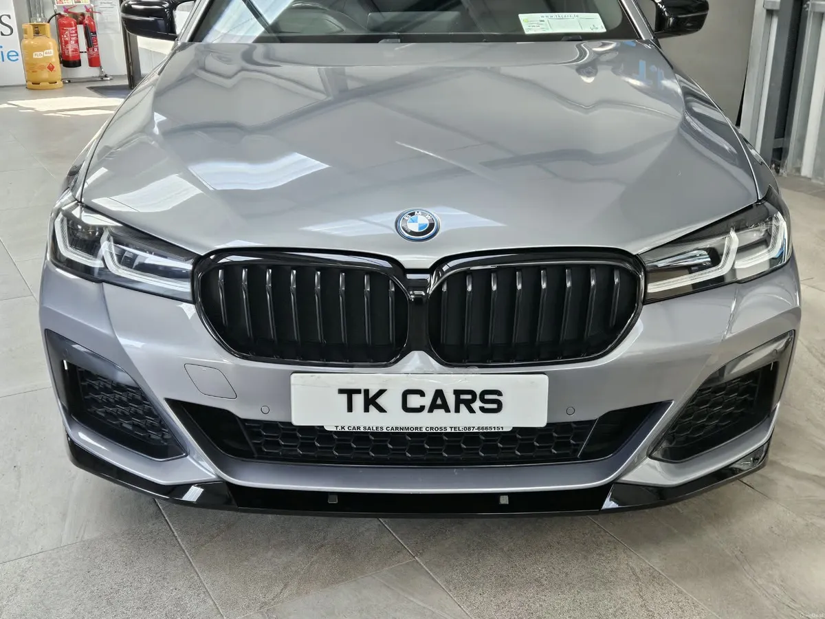 222 BMW 530 E M-SPORT HYBRID - Image 5