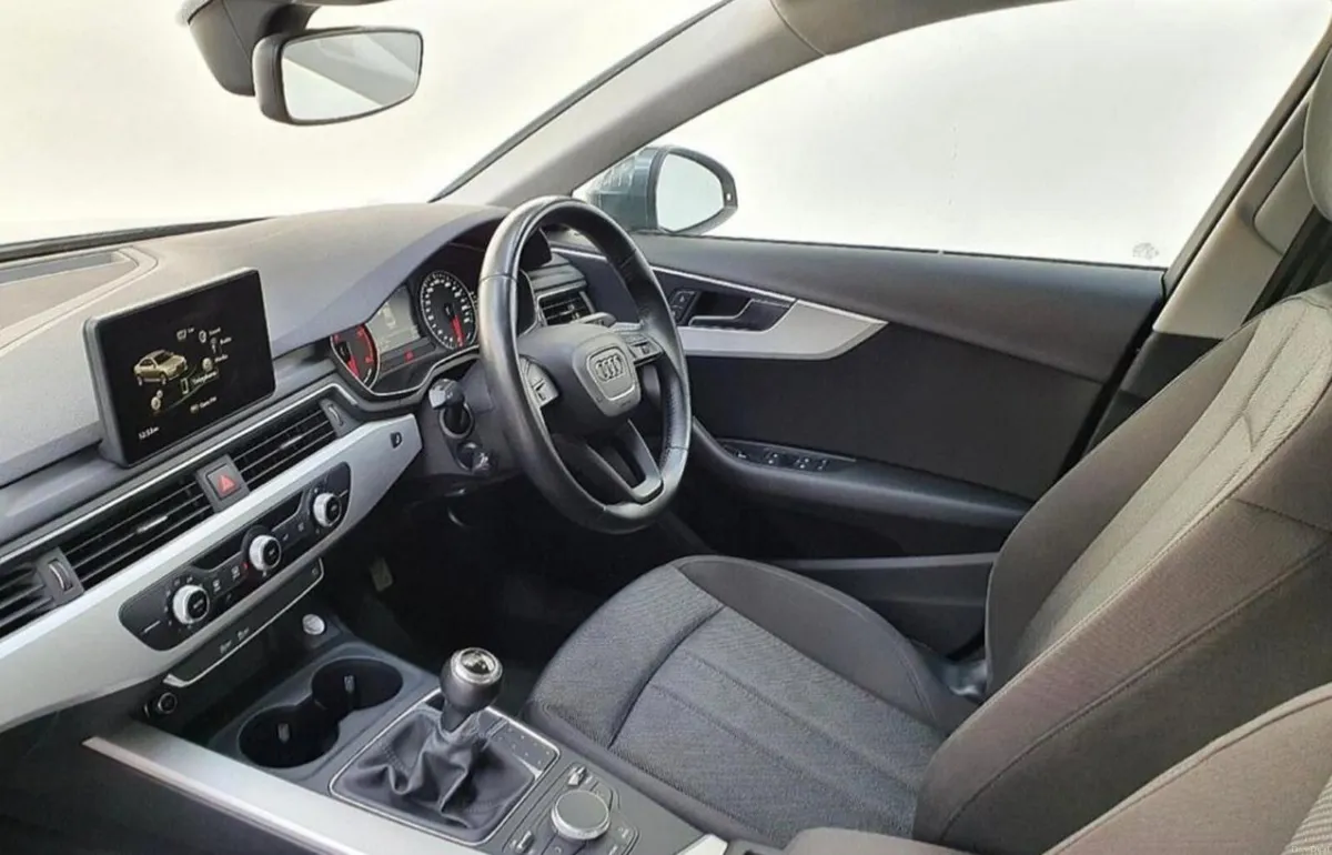 Audi A4 2016 - Image 5