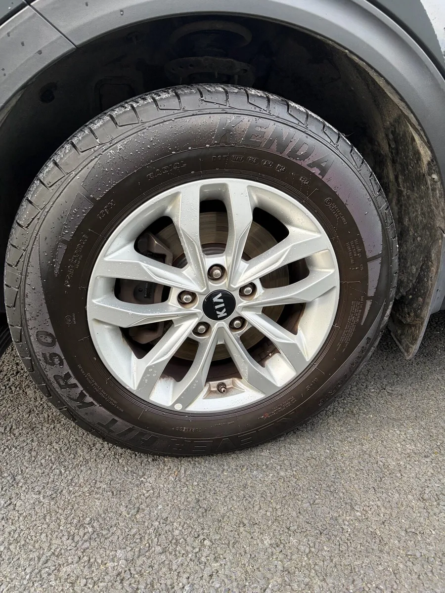 201 Kia Sportage 1.6 Diesel - Spotless and - Image 4