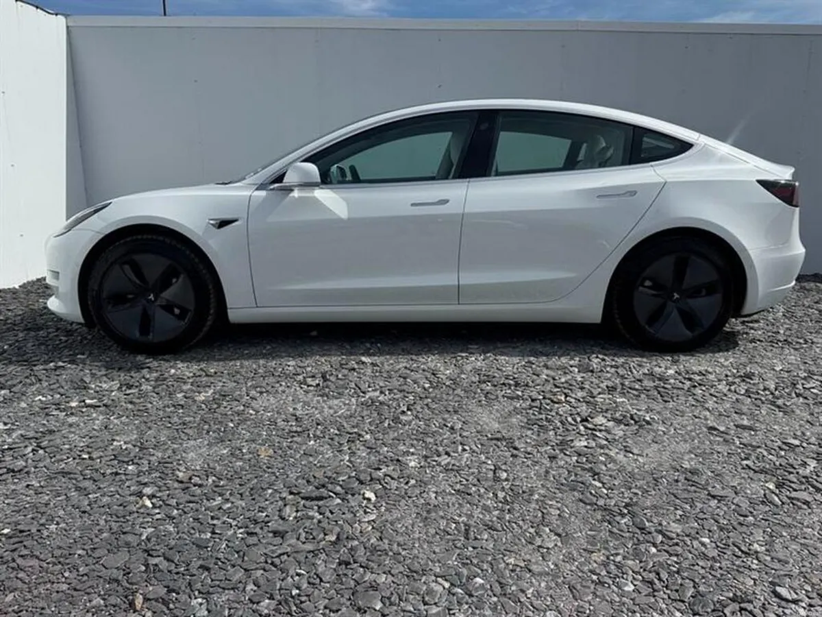 201 Tesla Model 3 Long Range - Image 4