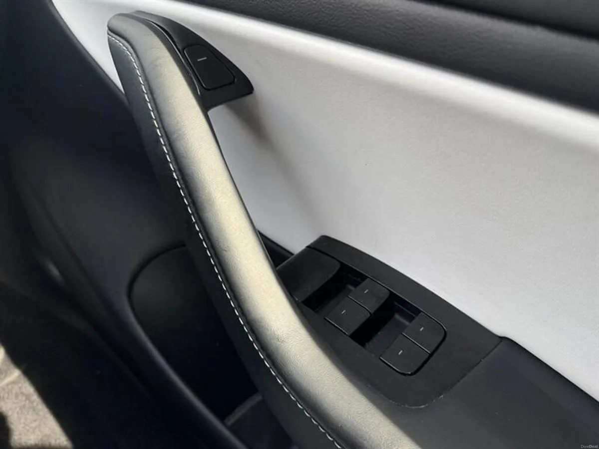 201 Tesla Model 3 Long Range - Image 6