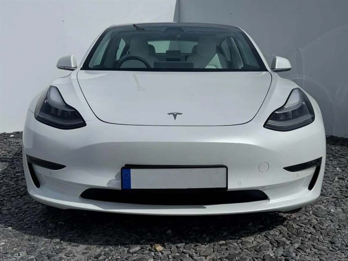201 Tesla Model 3 Long Range - Image 2