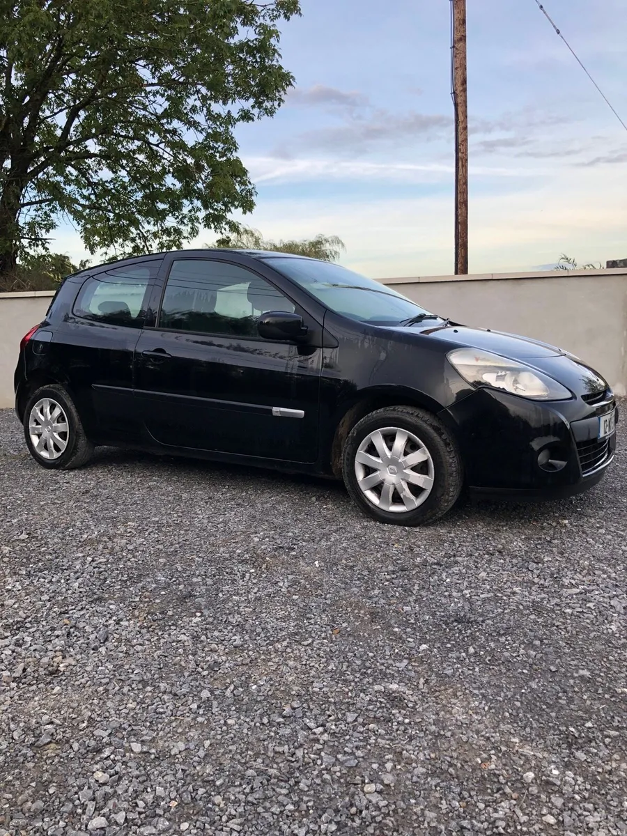 Renault Clio - Image 1