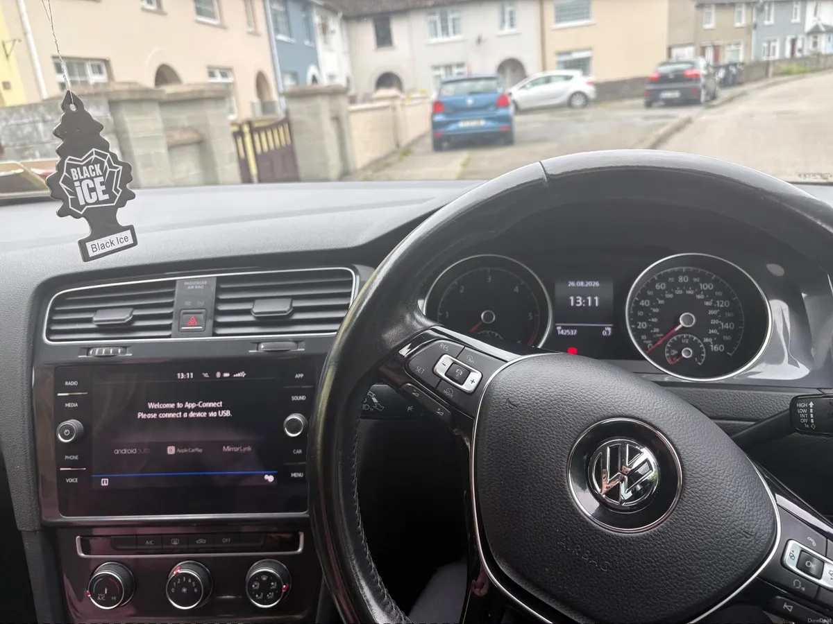 Volkswagen Golf 2017 - Image 2