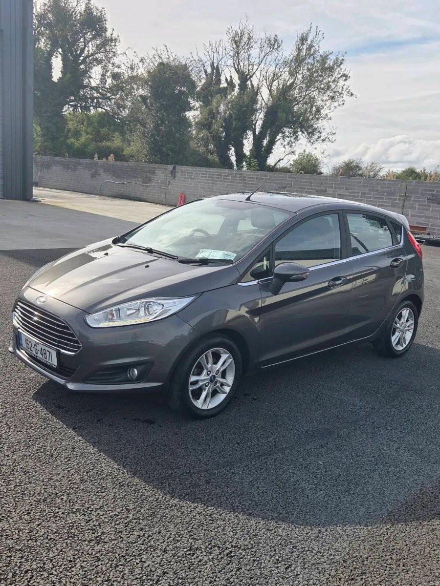 FORD FIESTA ZETEC - Image 2