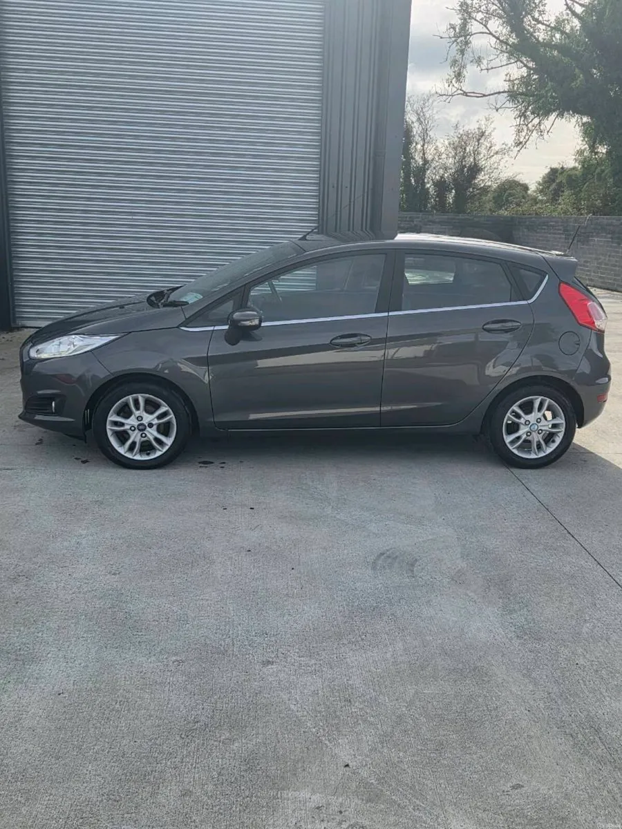 FORD FIESTA ZETEC - Image 6