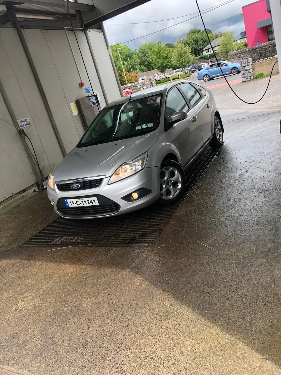 Ford Focus 2011 - Image 1