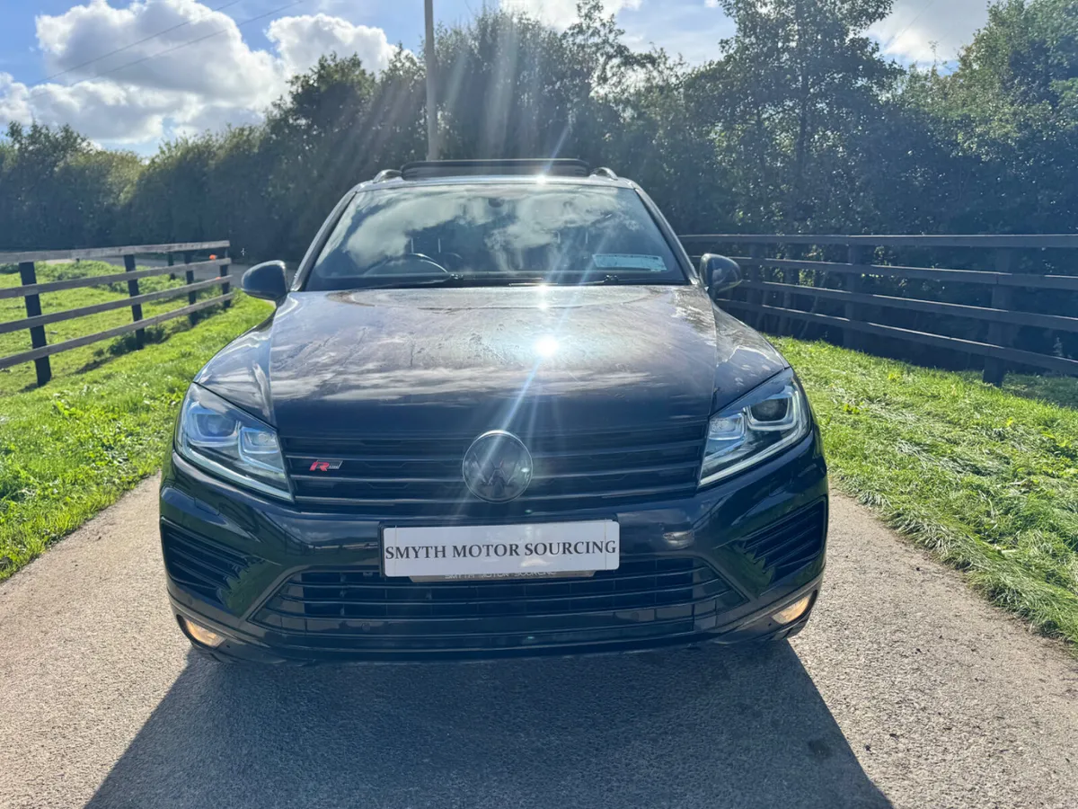 151 Volkswagen Touareg R-Line 2 Seater***** - Image 5