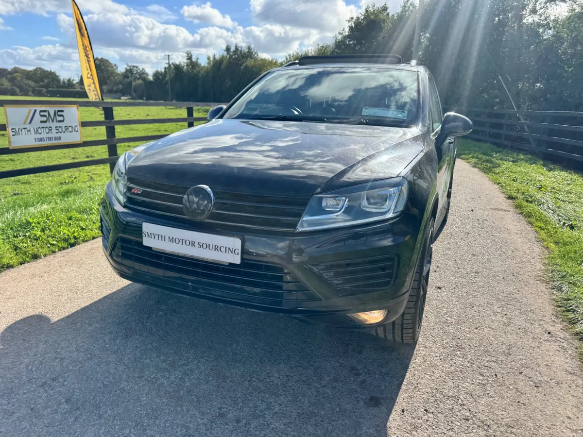 151 Volkswagen Touareg R-Line 2 Seater***** - Image 6