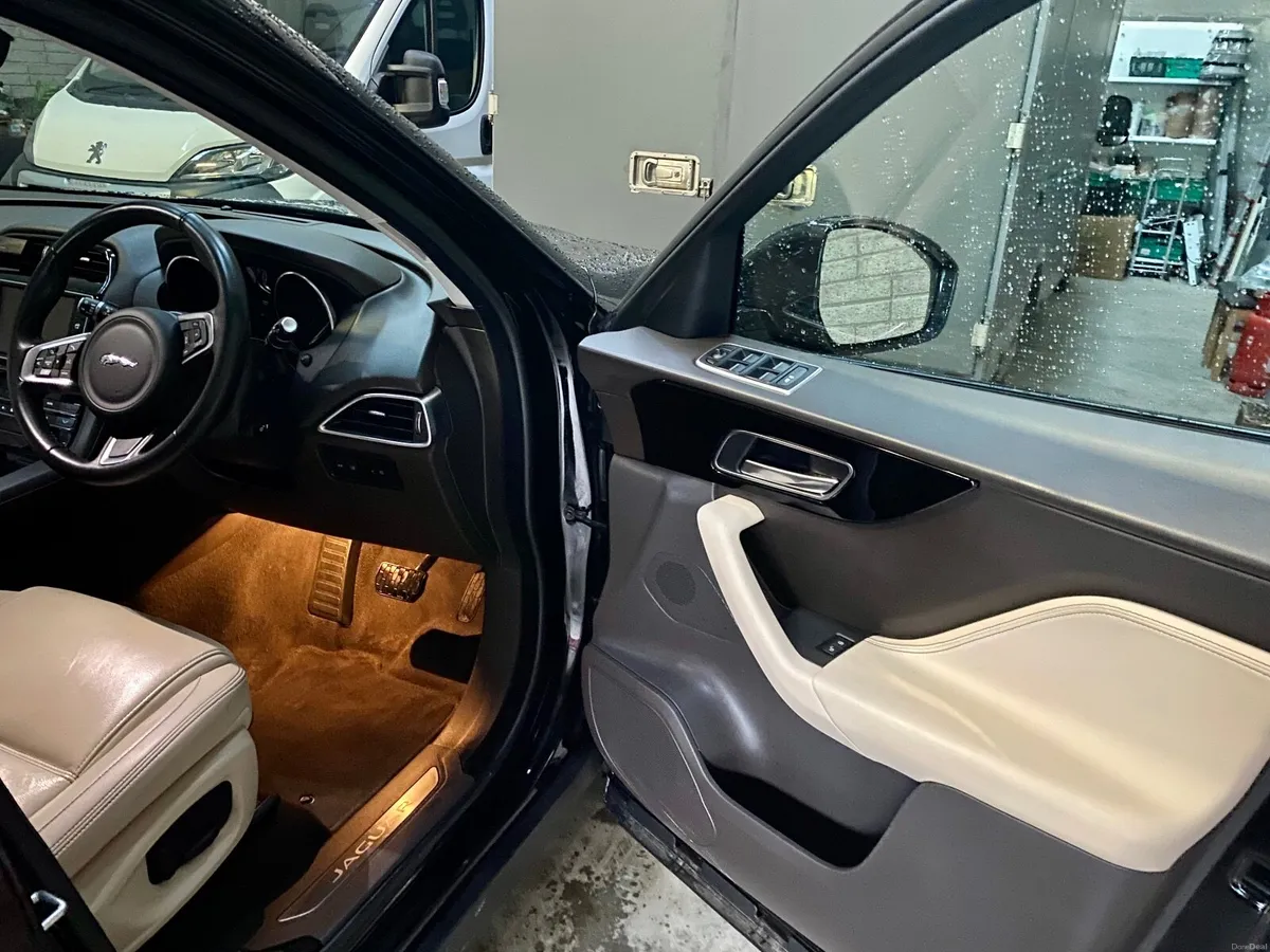 Jaguar F-Pace 2018 - Image 6