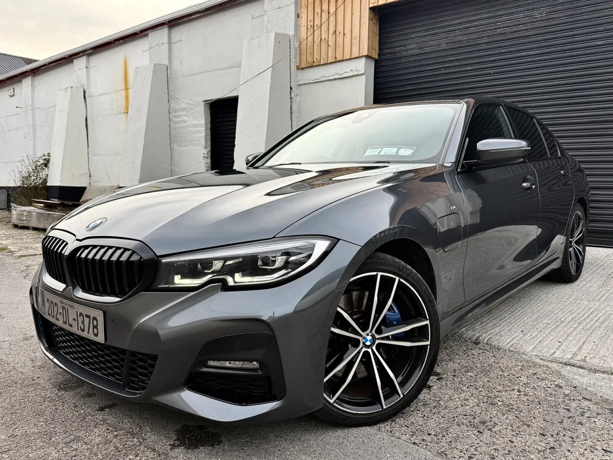 ⚫️BMW 3-Series 202 M-Sport⚫️ - Image 4